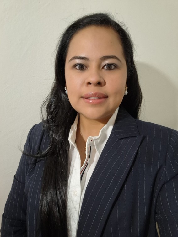 Lic. Winnye N. Bernard Canales